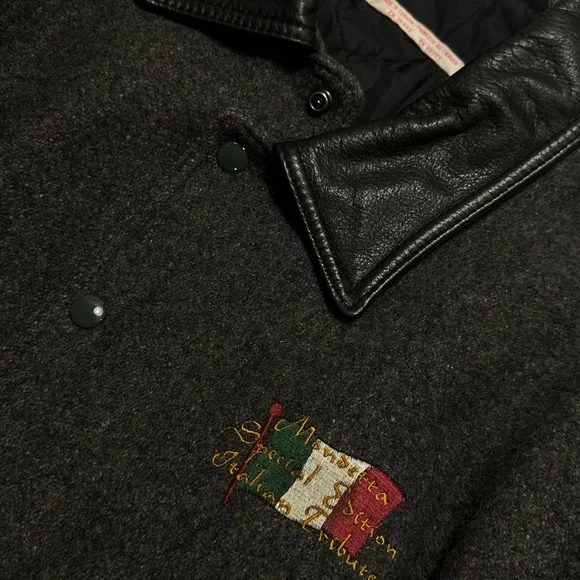 Italia Men's Black and Gray Bomber Jacket. MONDETTA - Picture 5 of 15